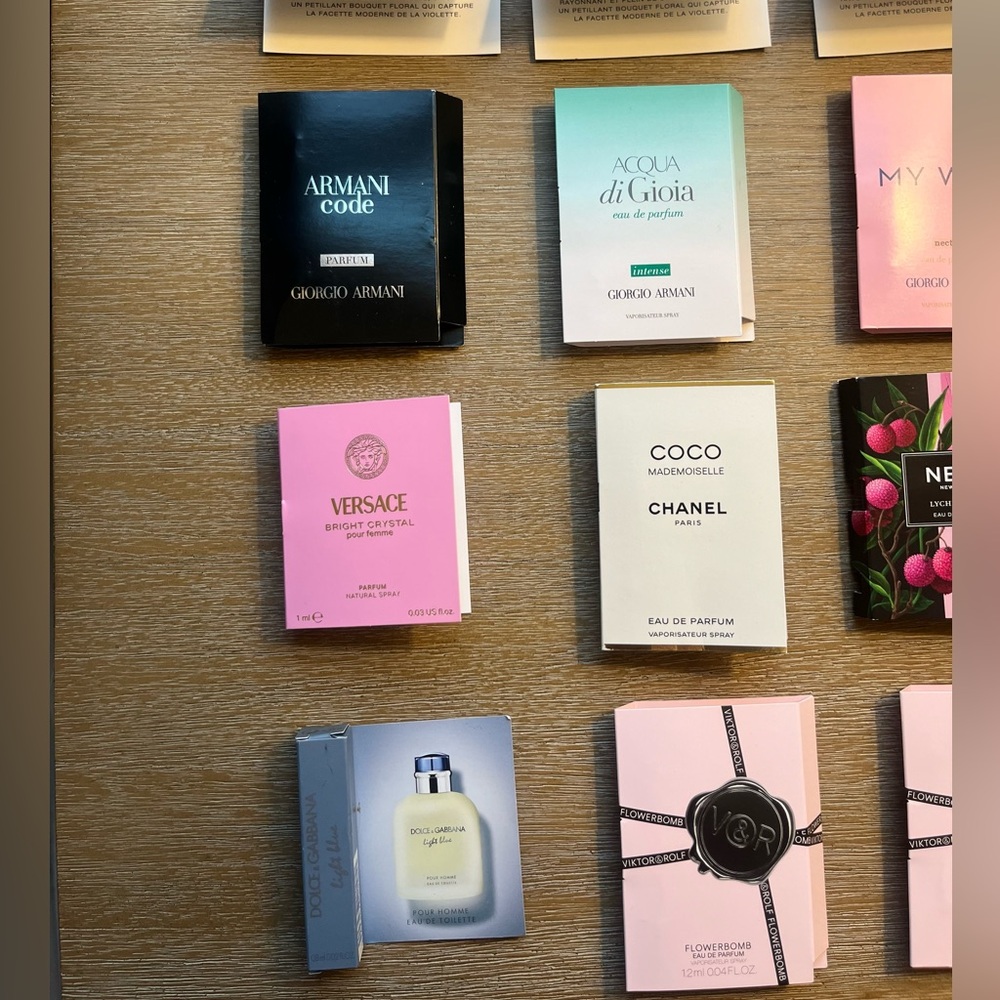 Assorted Designer Sample Set - Picture 2 of 3